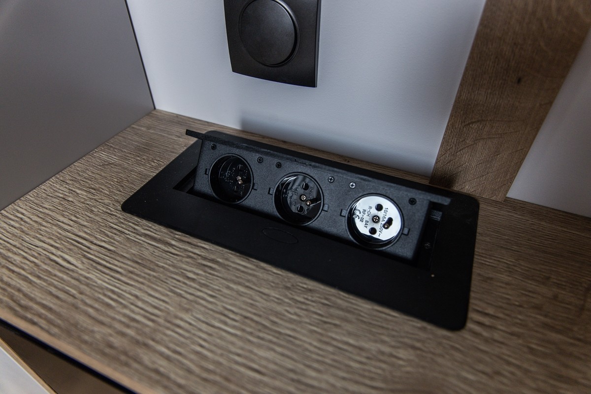 płyta meblowa w kolorze dębu