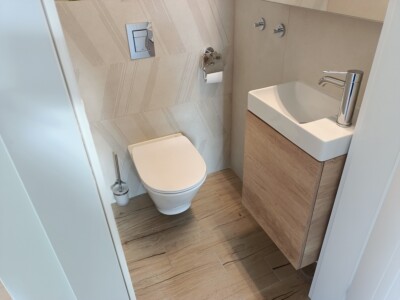 meble z płyty laminowanej w łazience