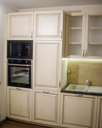 kuchnia z drewna naturalnego